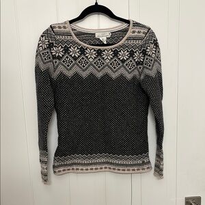 Women's Black and Cream Patterned Sweater